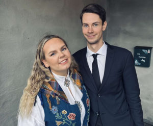 Jonathan Svensson og samboeren Thea Heggren Aasheim er blitt en million rikere.